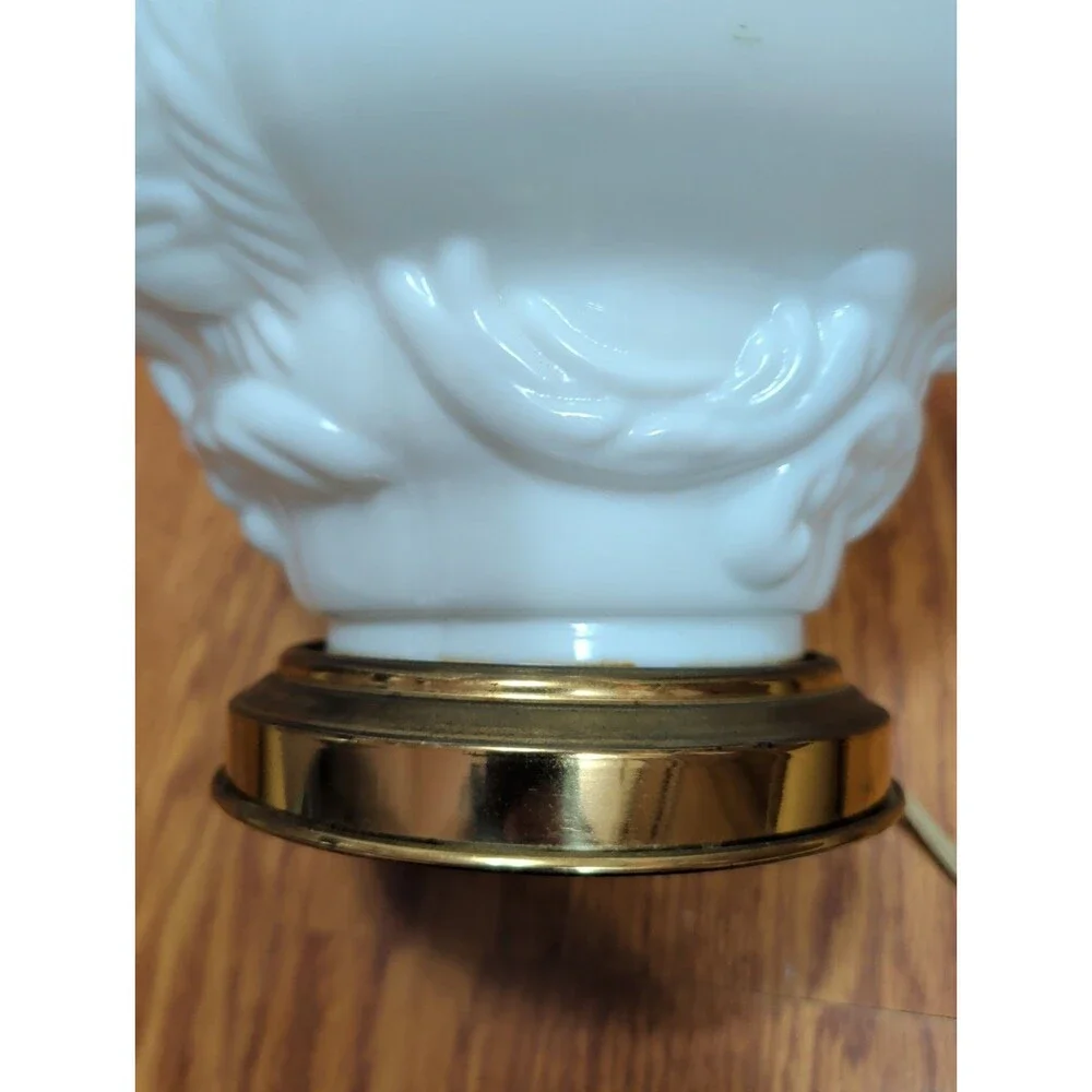 Unbranded vtg milk